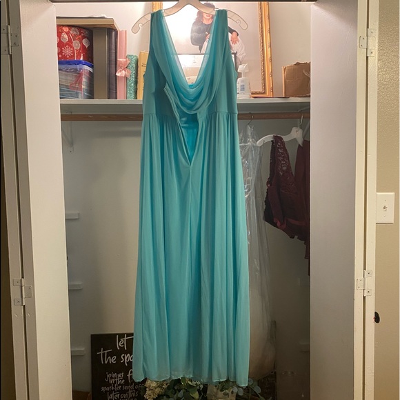 David’s bridal formal dress - Picture 4 of 6